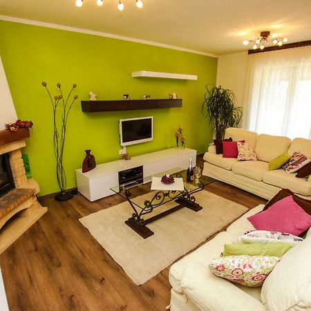 Apartment Dori โปเรช ภายนอก รูปภาพ