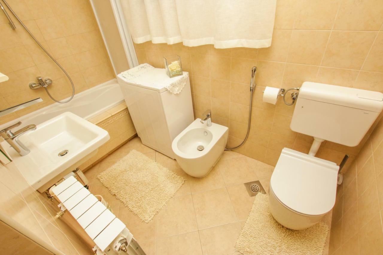 Apartment Dori โปเรช ภายนอก รูปภาพ