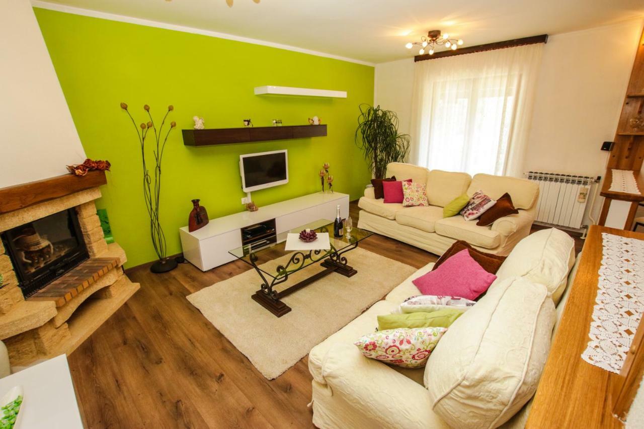 Apartment Dori โปเรช ภายนอก รูปภาพ