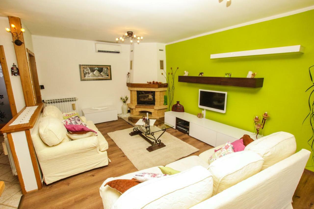 Apartment Dori โปเรช ภายนอก รูปภาพ